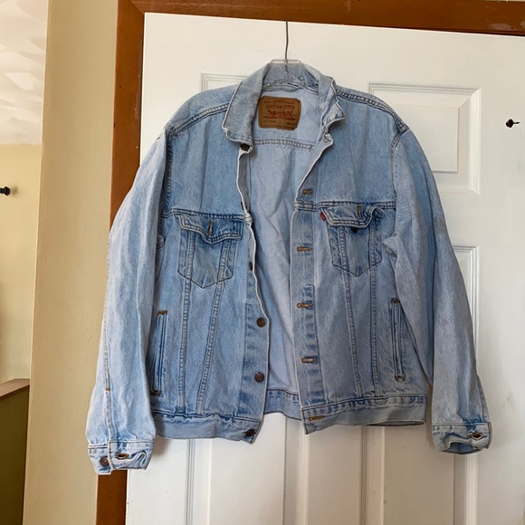 Gently Used Levi Jean Jacket